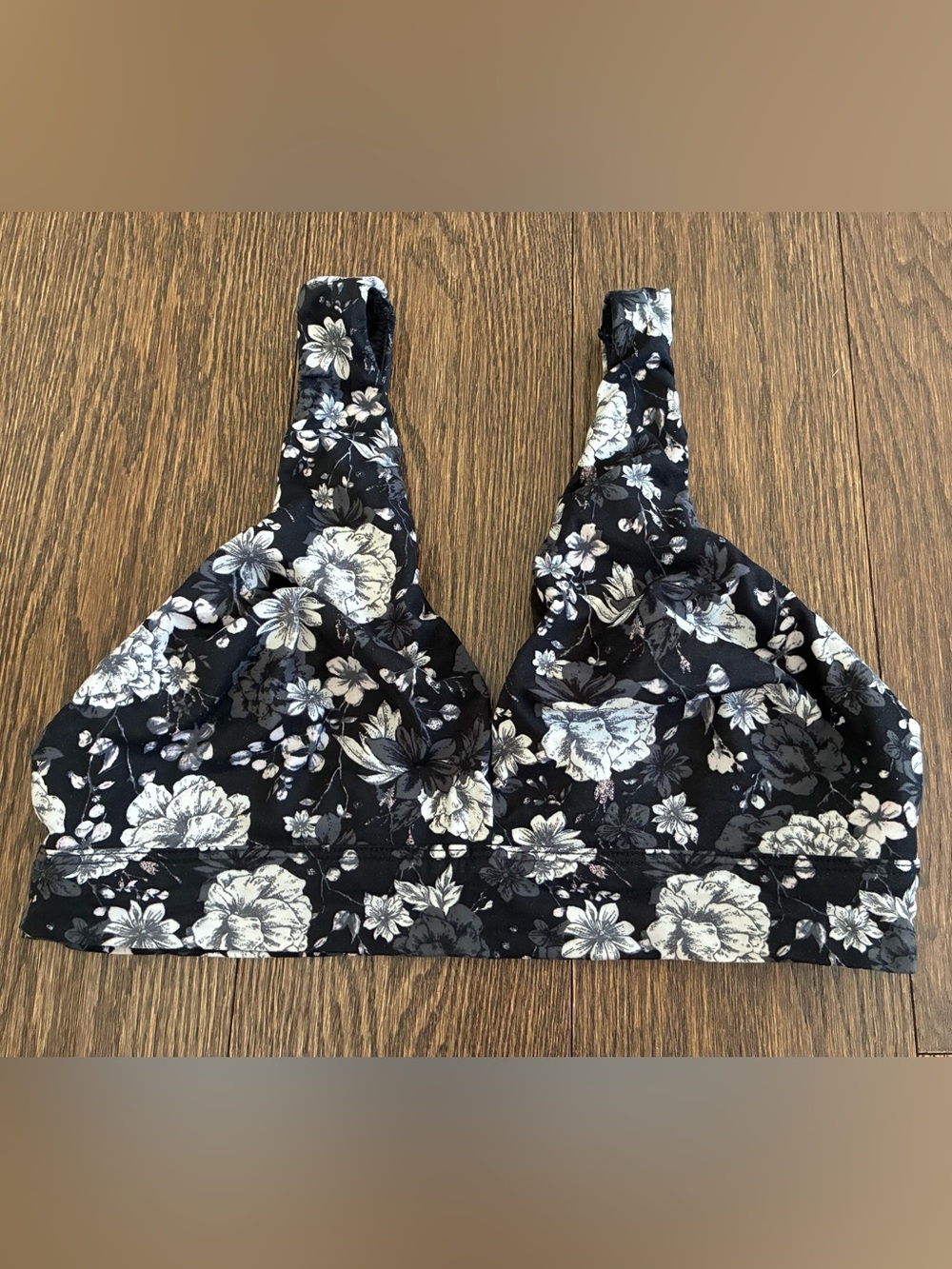 Victoria’s Secret Soft Bralette Floral 🖤🤍